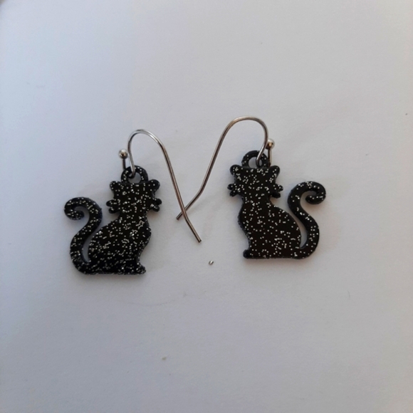 Halloween Costumes Jewelry - Six Creepy & Spooky Enamel Post & Dangle Earrings - Picture 5 of 16